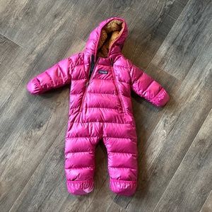 Patagonia Hi-Loft Down Sweater Bunting 3-6 months